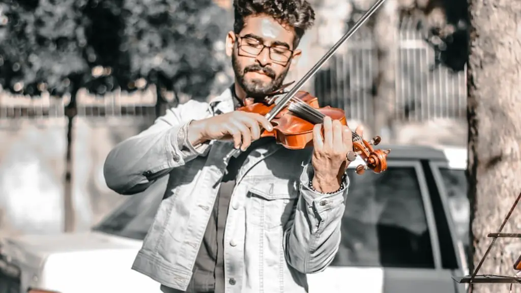 How many notes can a violin play