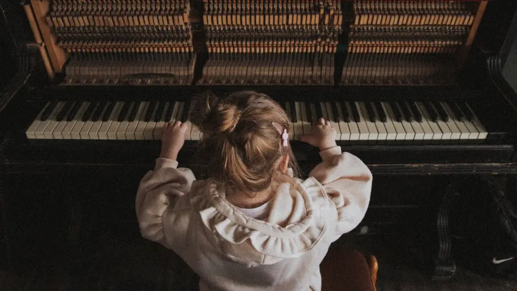 Can tom hulce play the piano