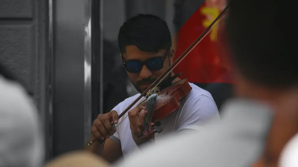 Can a guitarist play violin