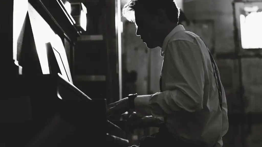 Can richard gere play piano