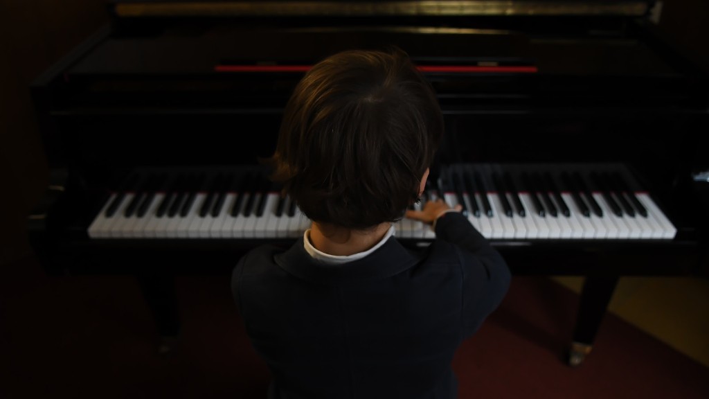 Did katharine hepburn play piano