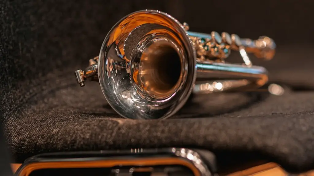 How to hold a trumpet video