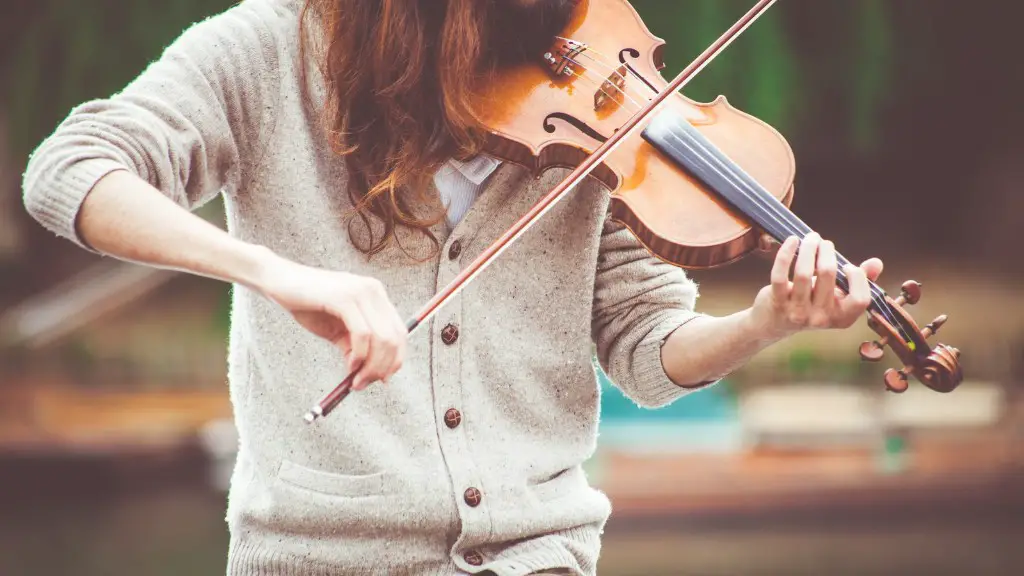 Does heather hemmens plays violin