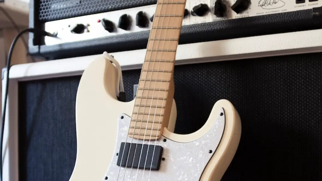 What is a whammy bar on electric guitar